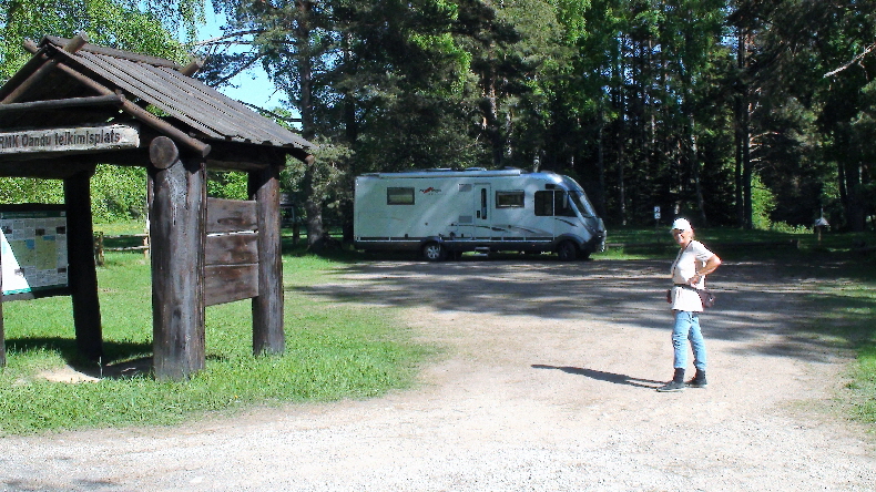 Parkplatz als freier Stellplatz geeignet