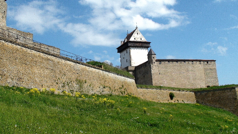 gegenüber die Hermannsburg