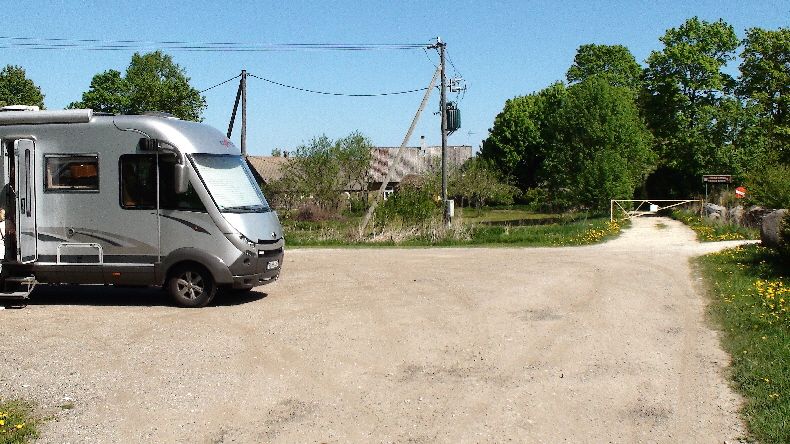 Parkplatz vor der Burgruine