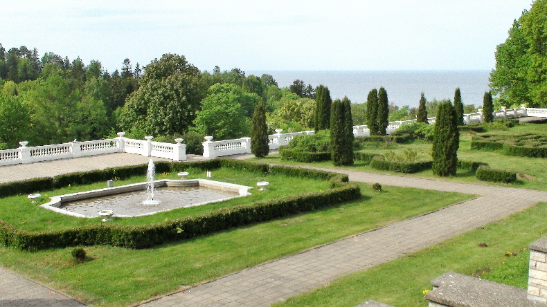 Speingbrunnen im Park Oru