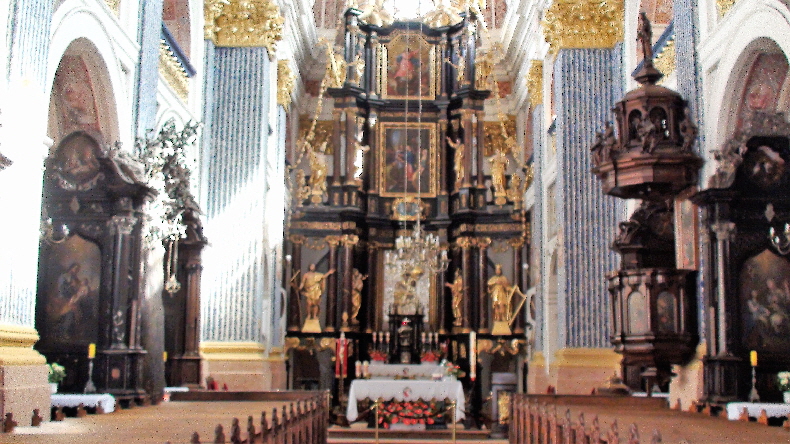 Lindenkirche innen