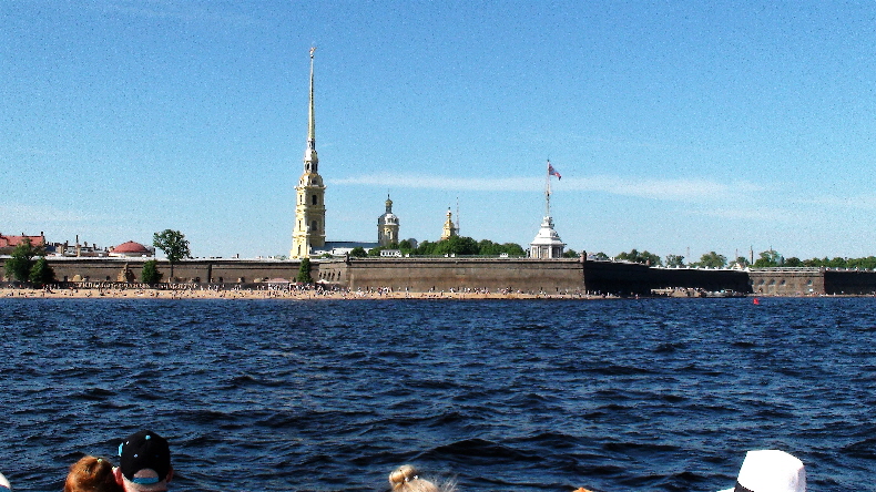 Fort Peter und Paul von der Neva