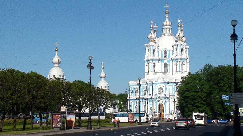 2. Blick Smolna Kathedrale
