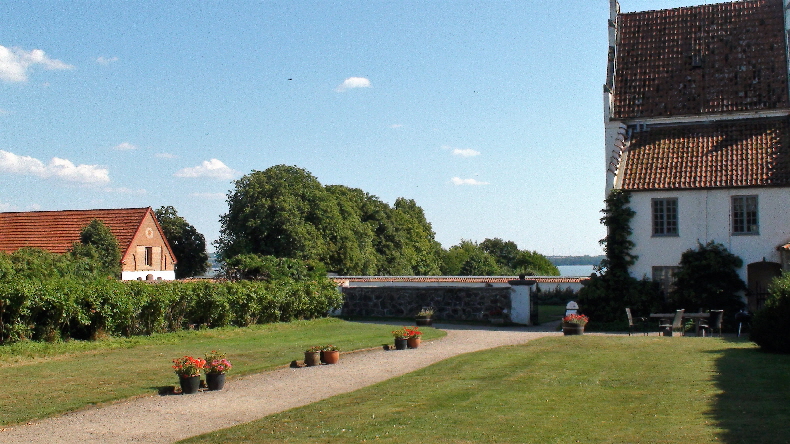 Bosjökloster Garten