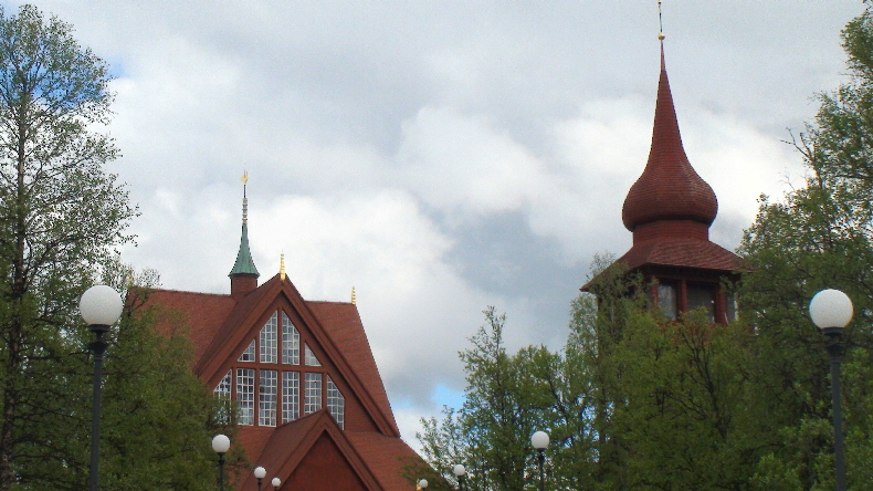 Kirche mit Glockenturm