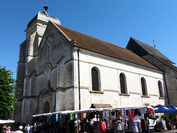 Markt um die Kirche