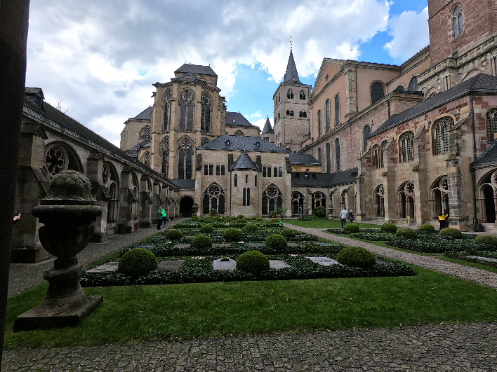 Kreuzgang der Doppelkirche