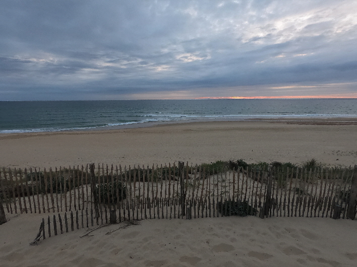 Strand am Abend bei Ebbe