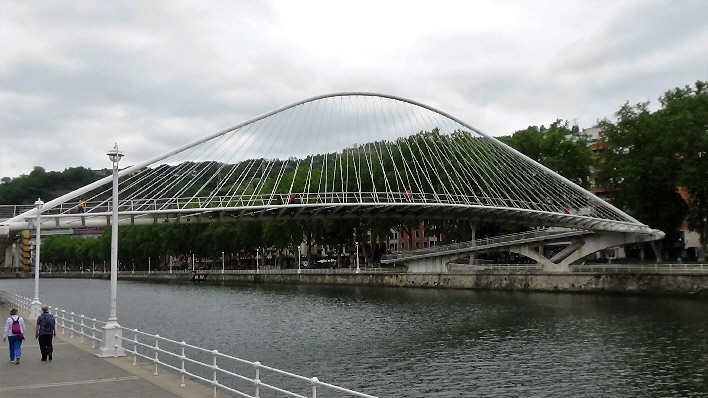 Fußgängerbrücke