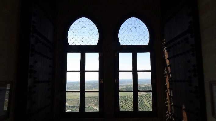 arabische Fenster im Büro des Grafen