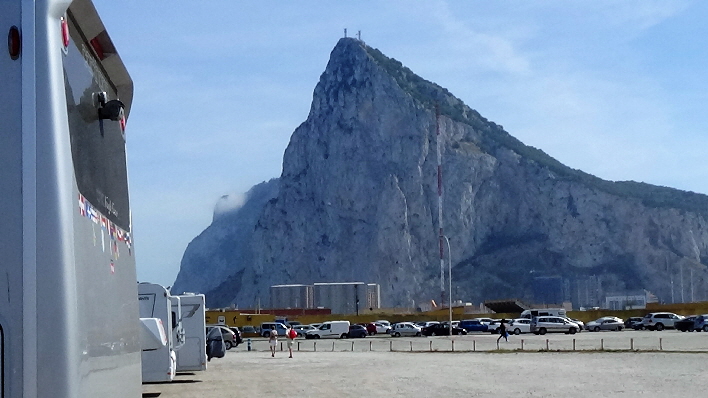 den Gibraltar-Felsen vor der Womo-Tür