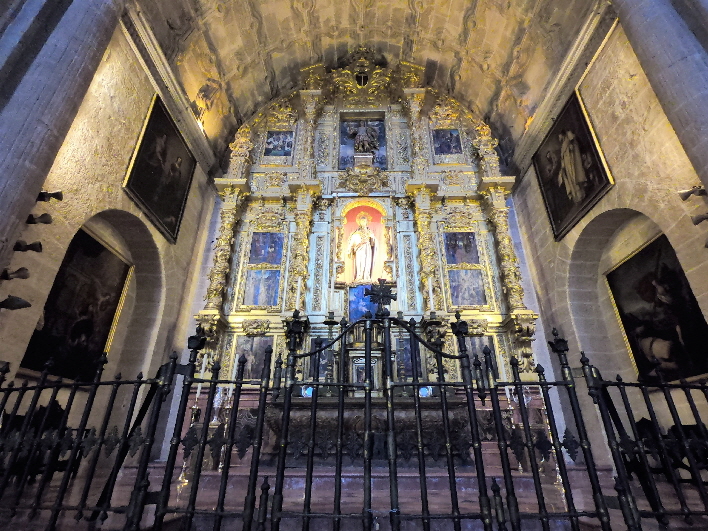 Innenaltar