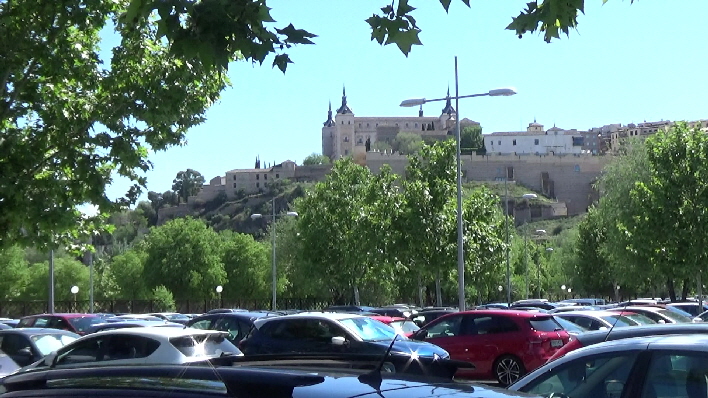 Blick vom Parkplatz auf Altstadt mit Alkazar