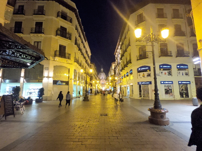 .. von Ferne aus der Calle del Alfonso