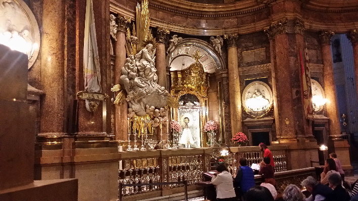Innenkirche 2